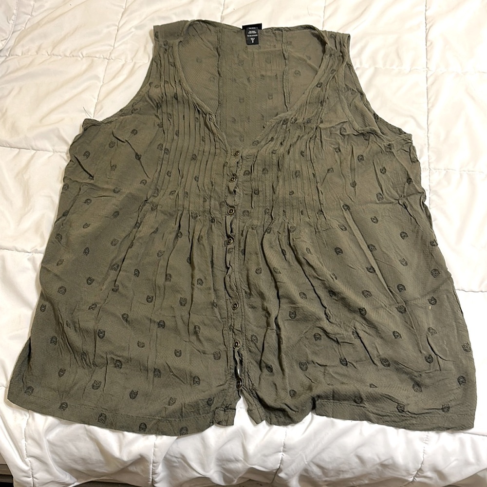 Torrid Green and Black Owl Button-Down Blouse Size 2 (torrid)